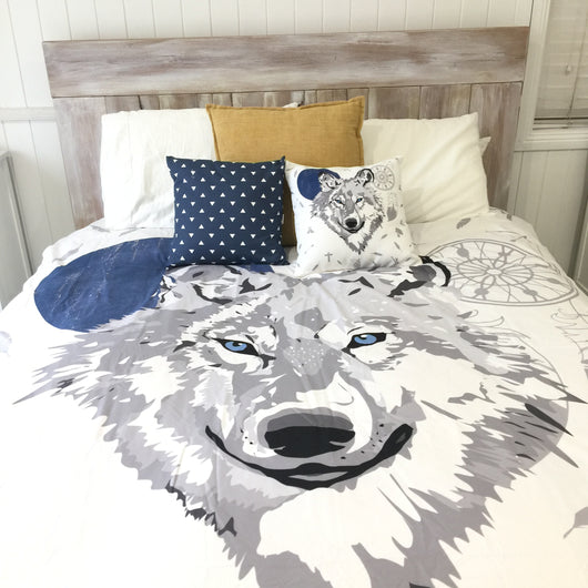 White wolf double quilt cover