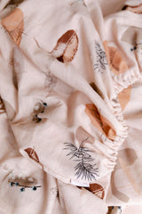 Flora 100% linen bassinet sheet/ change table cover