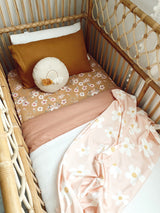 Blossom linen with white linen cot quilt